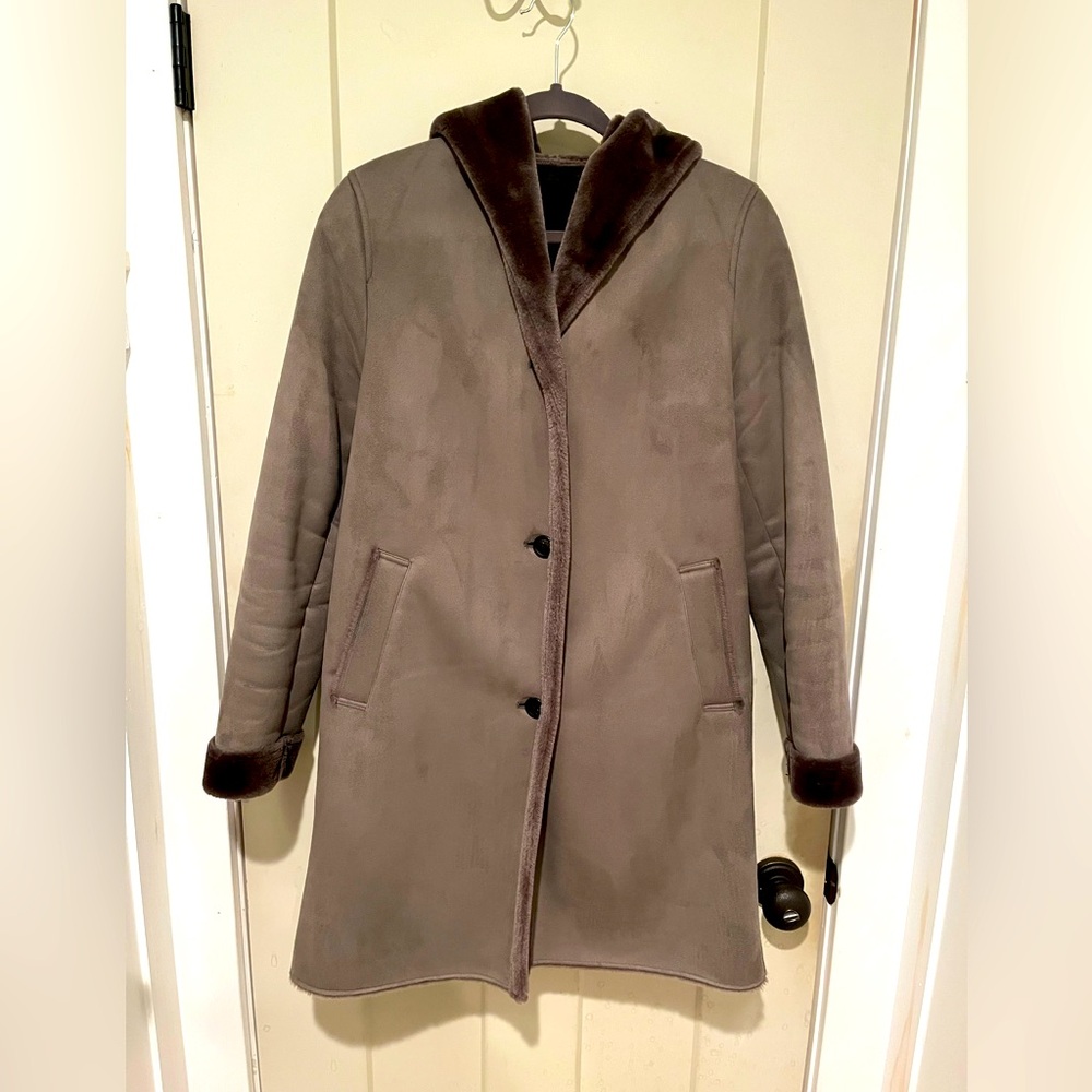 Uniqlo faux shearling women’s coat with hood size XS
